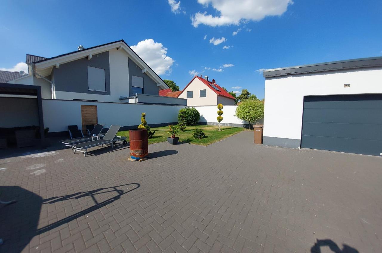 Ganze Ferienwohnung 5 Km Von Erfurt, Mit Kaffeevollautomat, Tv, Wlan, Boxspringbett, Schlafsofa Und Einkaufsmoeglichkeiten, Sehr Gute Anbindung Zur A71 Und A4, Kostenloser Oeff Parkplatz Fuer Pkw Und Transporter Elxleben Exteriör bild