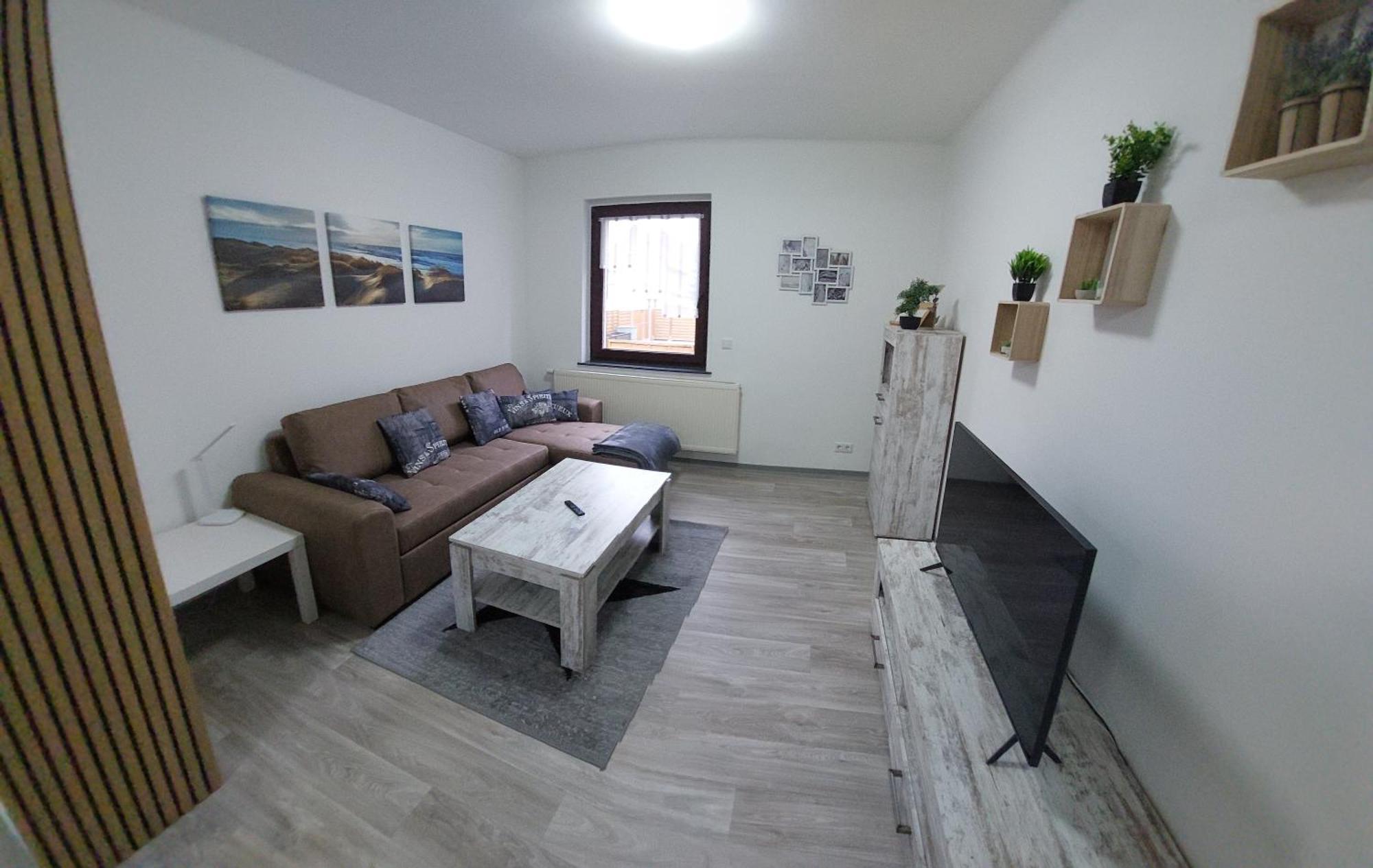 Ganze Ferienwohnung 5 Km Von Erfurt, Mit Kaffeevollautomat, Tv, Wlan, Boxspringbett, Schlafsofa Und Einkaufsmoeglichkeiten, Sehr Gute Anbindung Zur A71 Und A4, Kostenloser Oeff Parkplatz Fuer Pkw Und Transporter Elxleben Exteriör bild